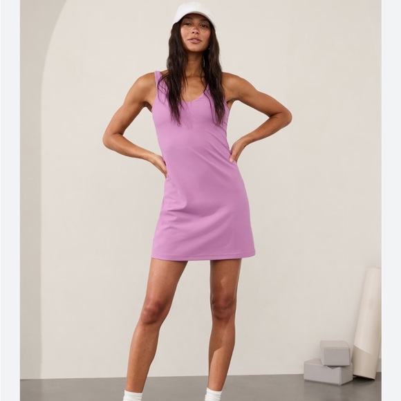 Athleta Dresses & Skirts - Athleta L Transcend Dress with built in bra and shorts
